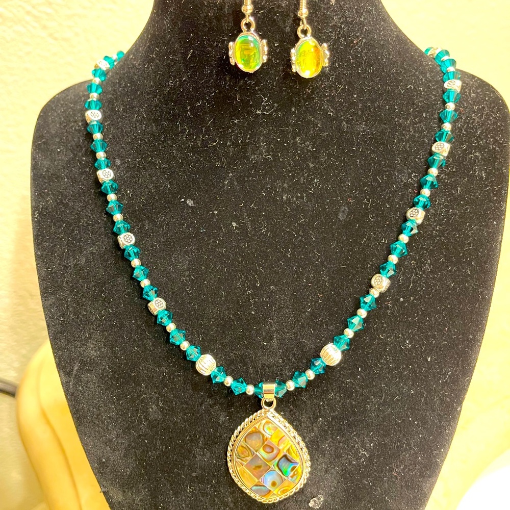 Mother of pearl necklace